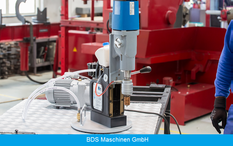 Magnetic Drilling Tapping Machine MAB 525_3
